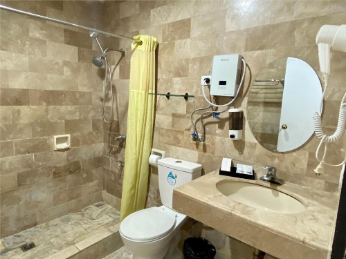 White Knight Hotel Intramuros image 1