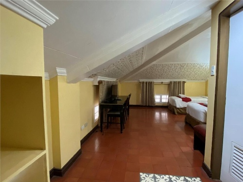 White Knight Hotel Intramuros image 2