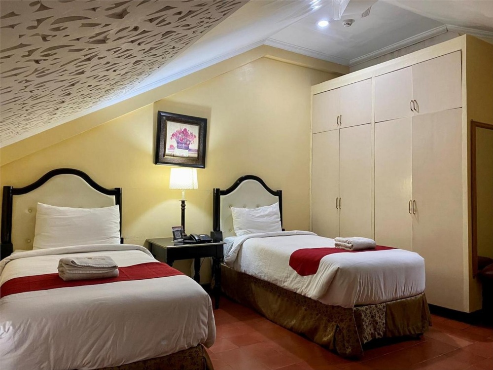 White Knight Hotel Intramuros Main image