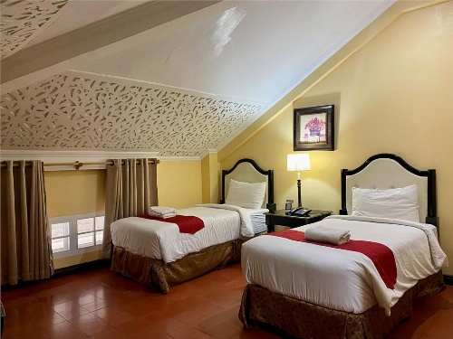 White Knight Hotel Intramuros image 4